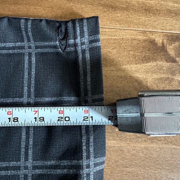 O’Neill Hybrid  Grey Plaid Flat Front Quick Dry Shorts - Size 38 - Picture 7 of 8